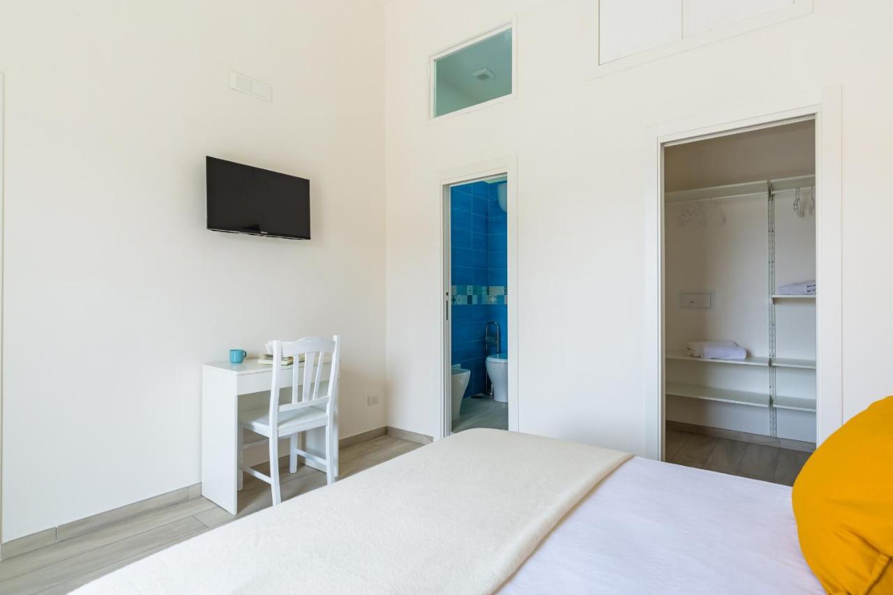 Chiara Modern Apartment By Wonderful Italy Napoli Ngoại thất bức ảnh