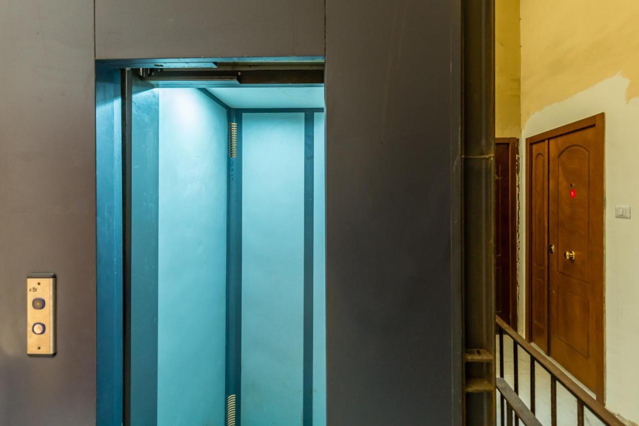 Chiara Modern Apartment By Wonderful Italy Napoli Ngoại thất bức ảnh