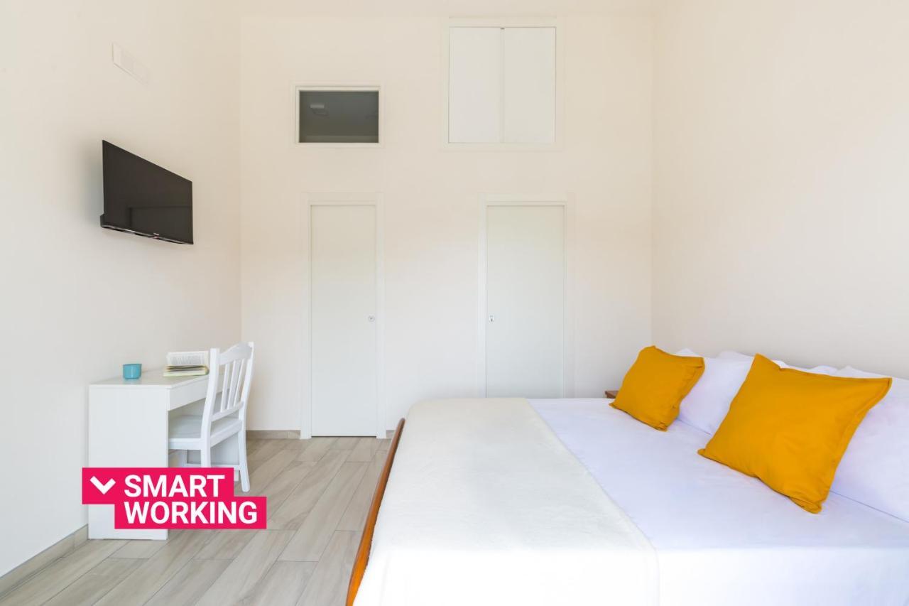 Chiara Modern Apartment By Wonderful Italy Napoli Ngoại thất bức ảnh
