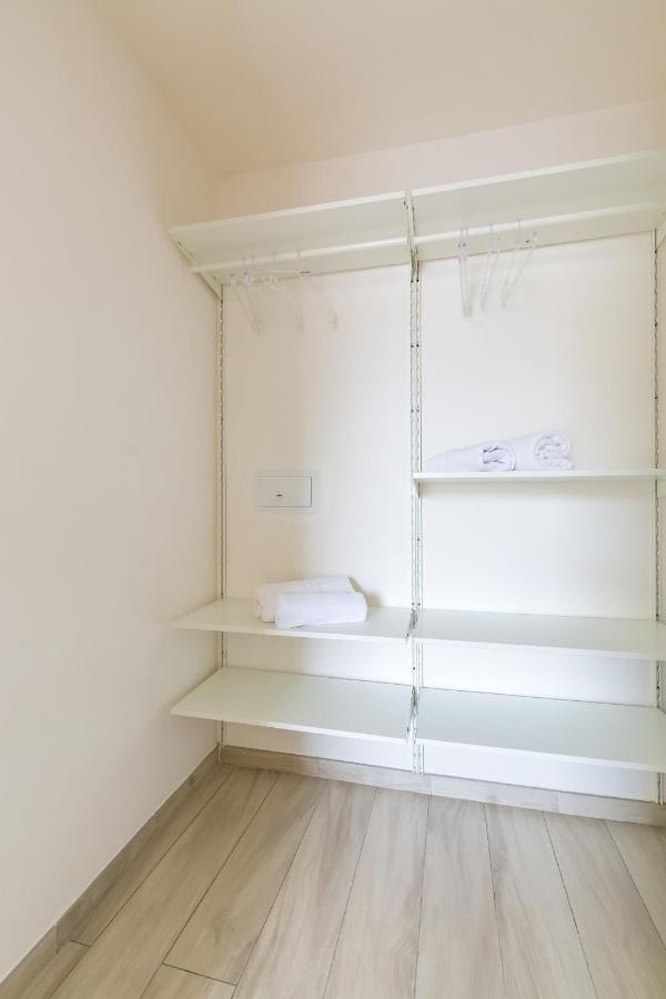 Chiara Modern Apartment By Wonderful Italy Napoli Ngoại thất bức ảnh